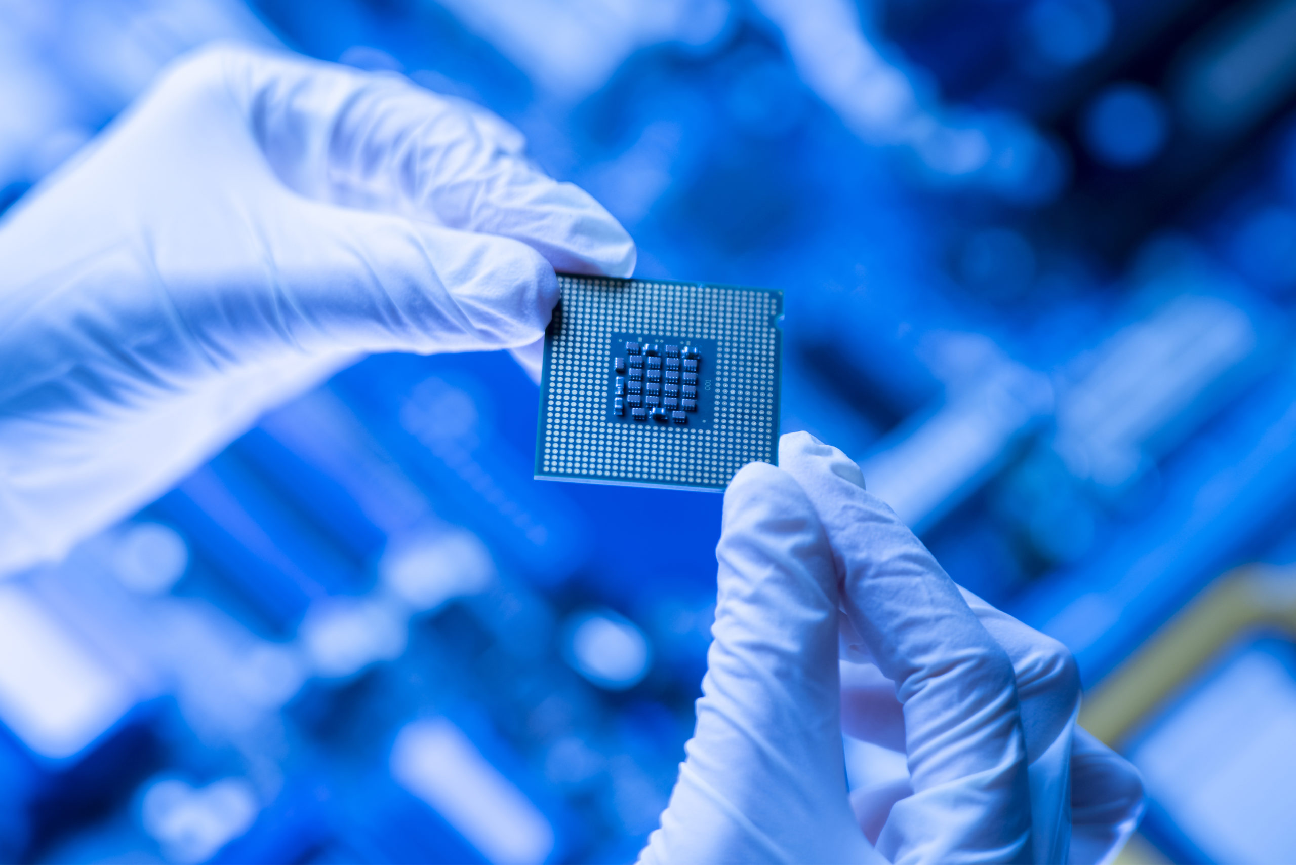 Shape-memory polymers with nanotips solve micro-LED chip transfer challenge - Image